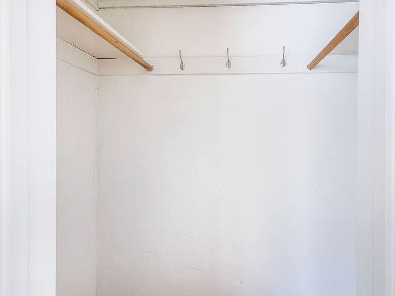 8800 Hayes St — Photo 26
