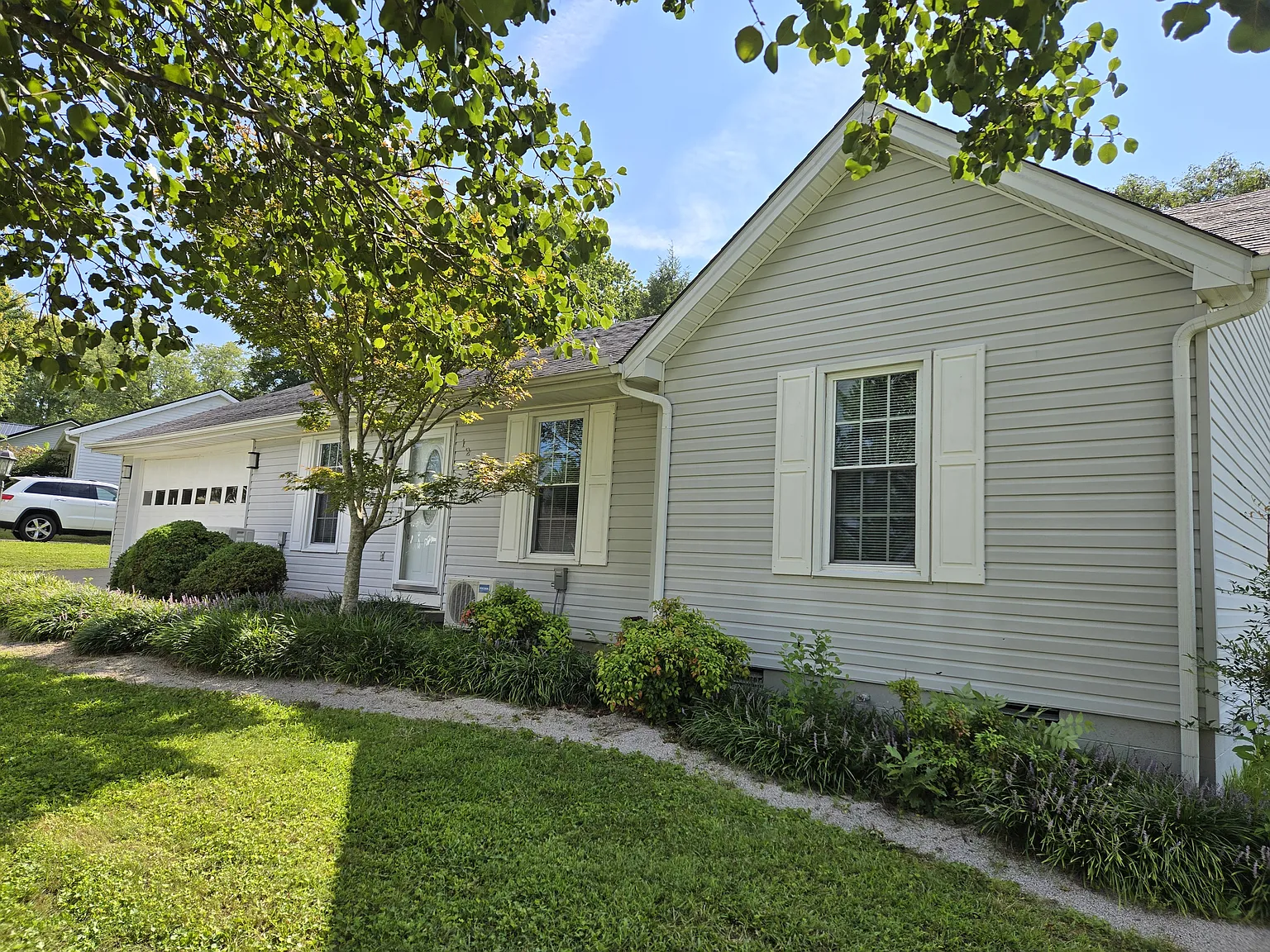 125 Oakdale Dr — Photo 2
