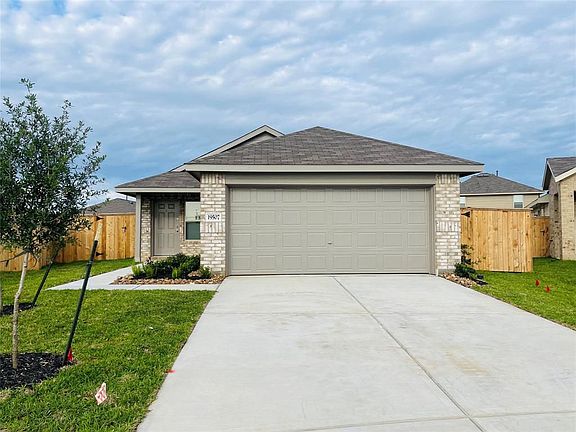 3rd image of 19507 Oliveto Ct