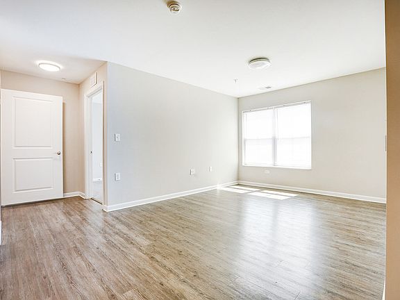 2nd image of 311 E Cawson St #407