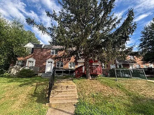 21 Madison Dr Photo 1