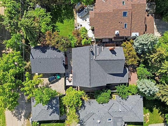 3rd image of 615 N Crescent Blvd SW