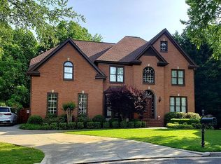 560 Rose Border Dr, Roswell, GA 30075