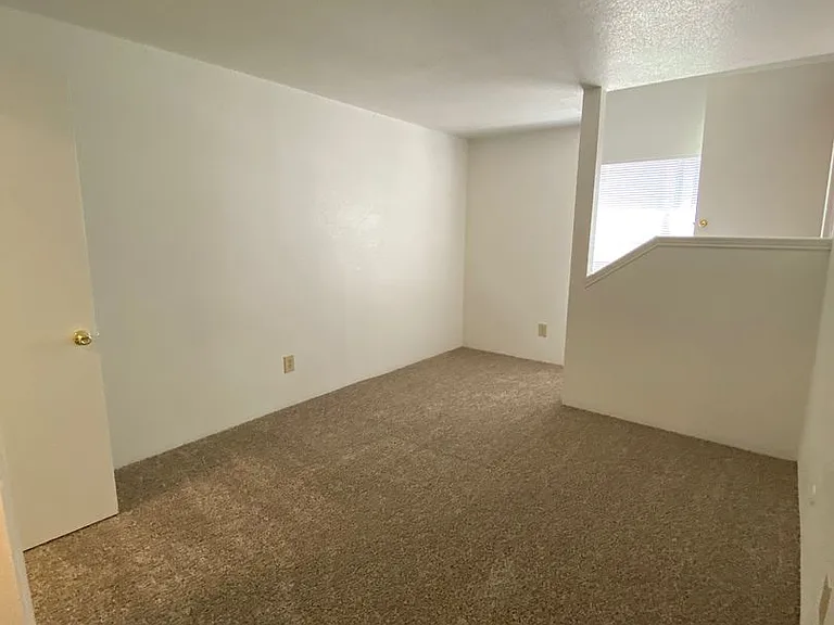 Emerald Cove Apartments — Photo 107