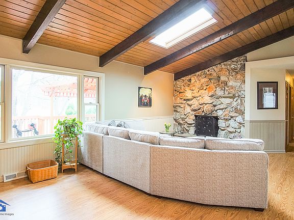 2nd image of 15357 W Wildwood Ct