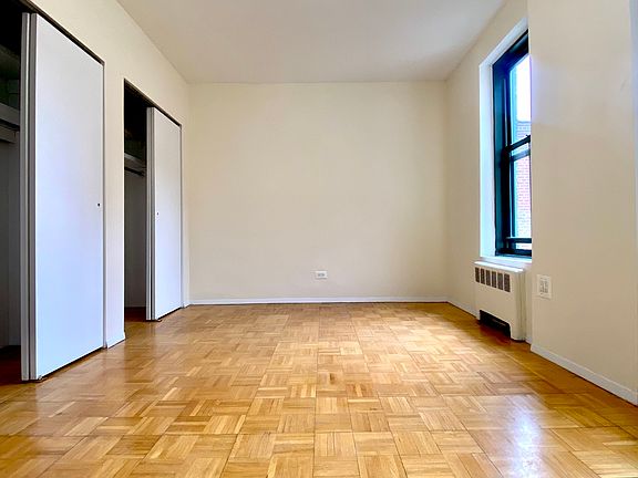4th image of 524 E 79th St #6B528