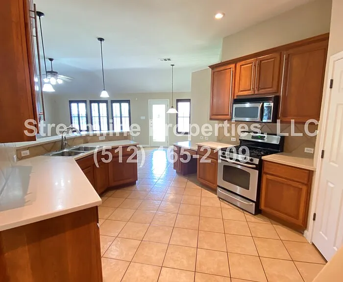 1013 Kensington Castle Trl — Photo 3