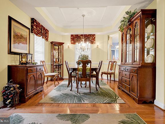 5th image of 301 Donald Cir Unit 9