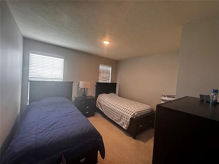 1861 Louisville Ln — Photo 17