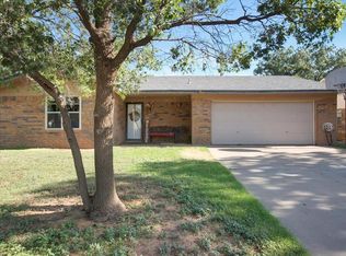 325 Pecan St, Levelland, TX 79336