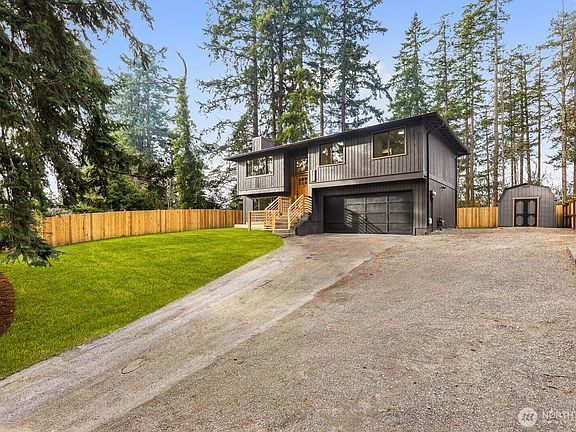 4th image of 8211 182nd Avenue E