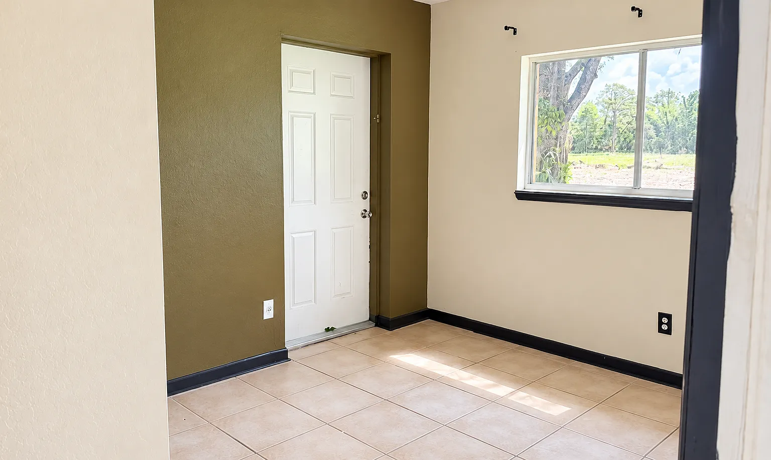 4 bed, 1460 sqft, $2,600 — Photo 3