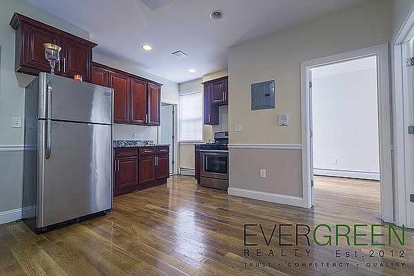 1st image of 1926 Pacific St APT 1R