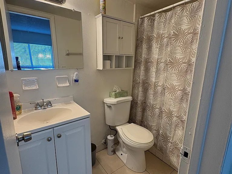 101 SE 6th Ave #2 — Photo 11