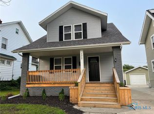 1327 Rollins Rd, Toledo, OH 43612