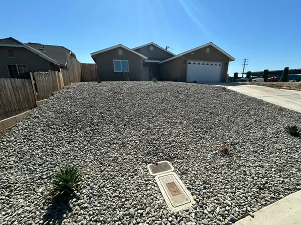 820 N Cypress St, Woodlake, CA 93286
