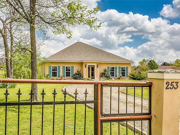 5th image of 253 Bluebonnet Dr