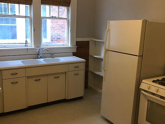 Large eat in kitchen.