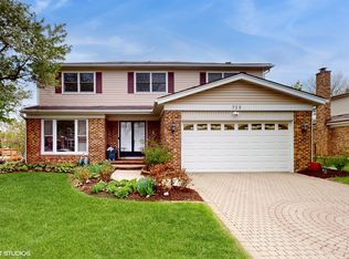 729 W Gilbert Rd, Palatine, IL 60067