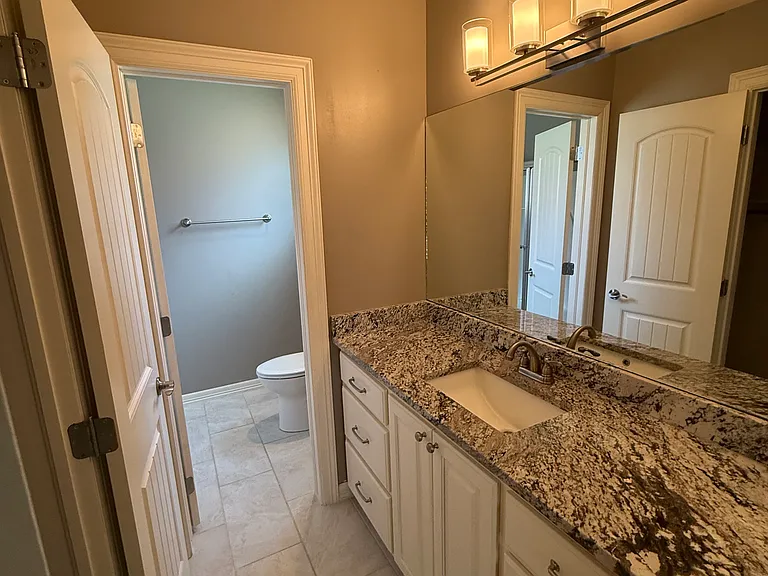 7160 S 49th West Ave — Photo 10