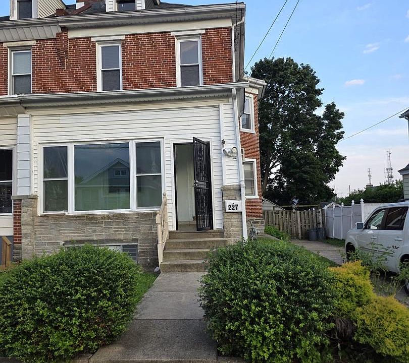 2nd image of 227 Ardmore Ave
