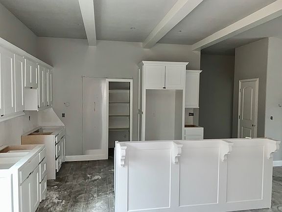 3rd image of 17 Shelly Ln