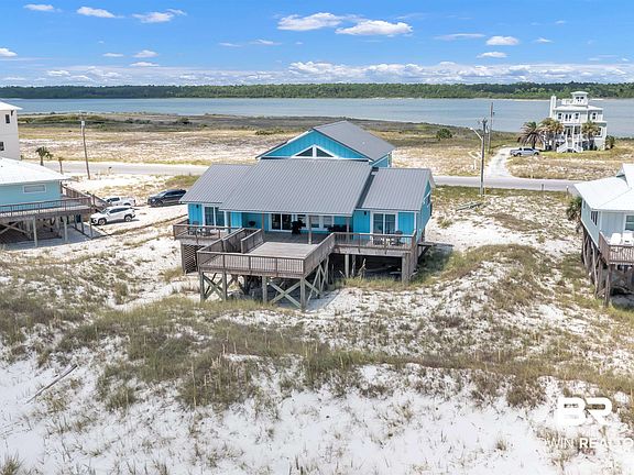 4th image of 2957 W Beach Blvd