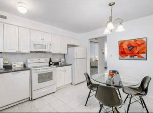 9387 Bay Colony Dr APT 3W, Des Plaines, IL 60016