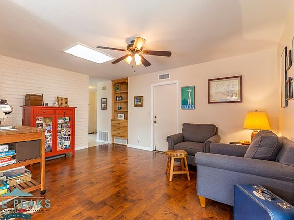 5th image of 6485 Decanture St