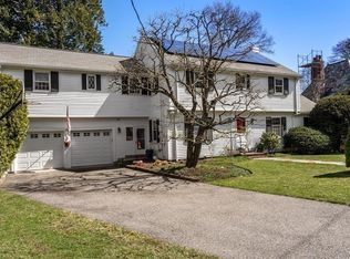 129 Dorset Rd #129, Waban, MA 02468