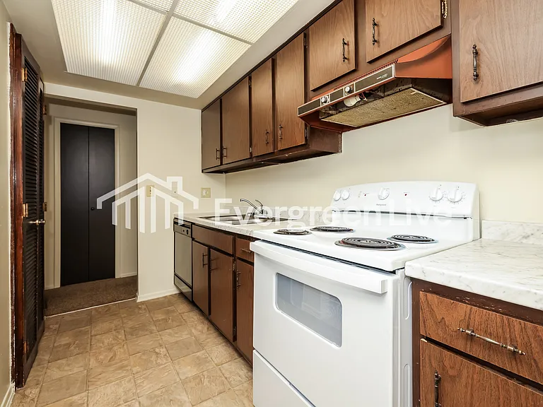 5917 Troy Villa Blvd — Photo 7