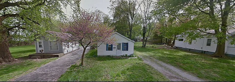 1st image of 2827 E Hickory St