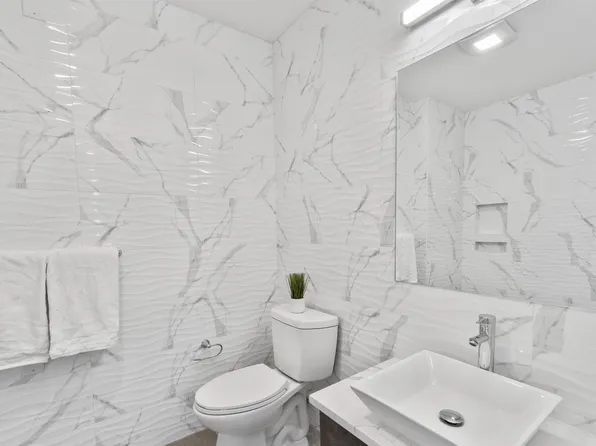 412 Whiton Street image 17 of 40