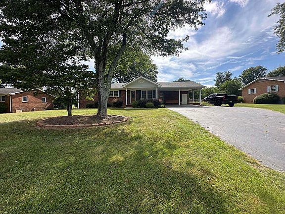 3rd image of 223 Blalock Rd