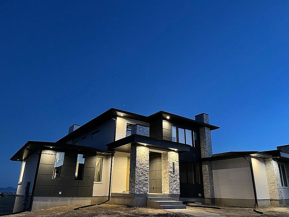 2nd image of 1256 E Abigail Ln