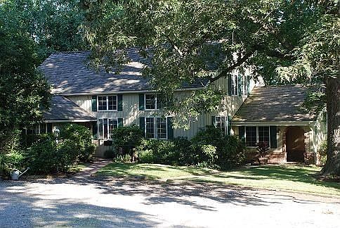 1st image of 107 Edge Knoll Ln