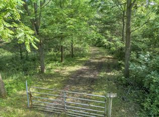 E1461 N Lake Rd, Iola, WI 54945