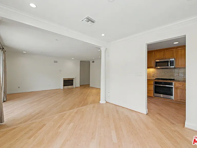 1830 Pelham Ave #101 — Photo 12