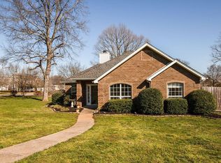 101 Holland Ridge Dr, La Vergne, TN 37086