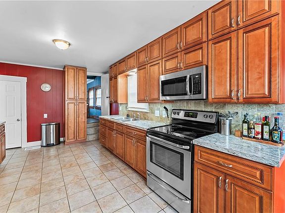4th image of 3535 S Benton Ave