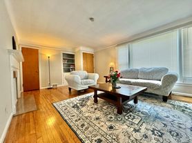 2199 Cranston Rd, Cleveland, OH