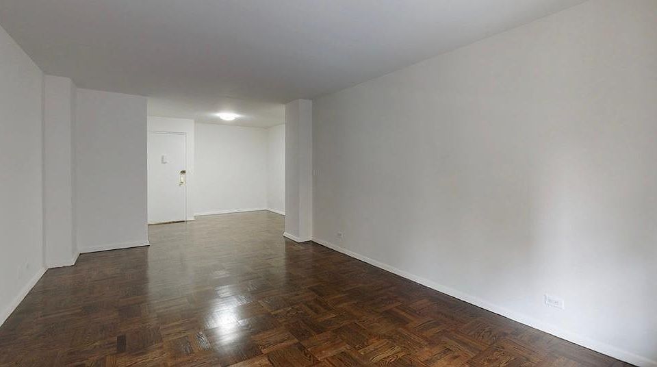 1st image of 5 E 31st St #40E