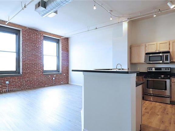 2nd image of 200 Main St APT 310