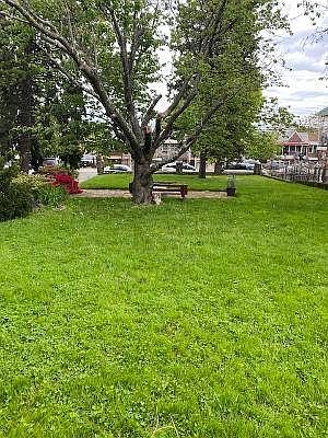 5th image of 2759 Tenbroeck Ave