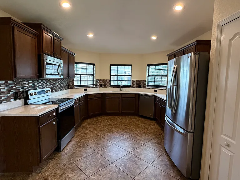 6453 Evergreen Park Dr — Photo 6