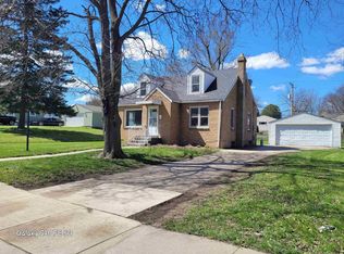 2223 Clifton Ave, Rockford, IL 61102