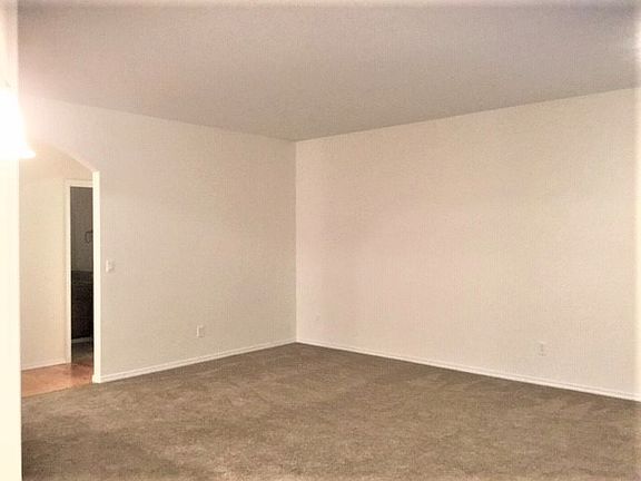 3rd image of 17402 91st Avenue Ct E