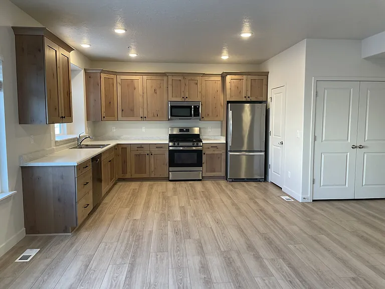 4209 W Flight Park Ct — Photo 2