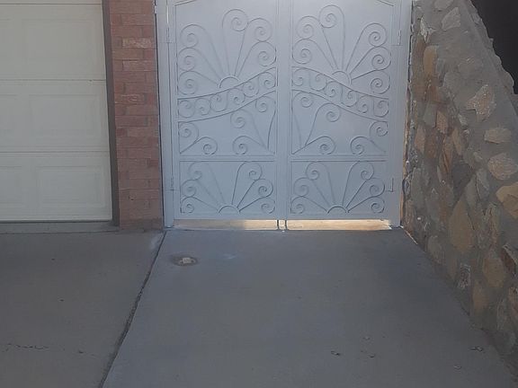 3rd image of 3307 Martina Pl