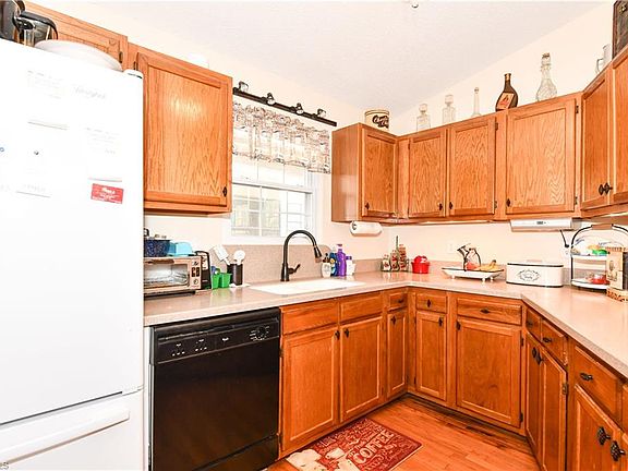 3rd image of 6513 Long Meadow Dr